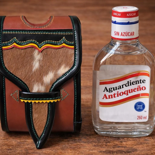 Leather Aguardiente Bottle Holder | Colombian Carriel Flask Case Belt Holster | Handmade Paisa Liquor Carrier Gift for Men
