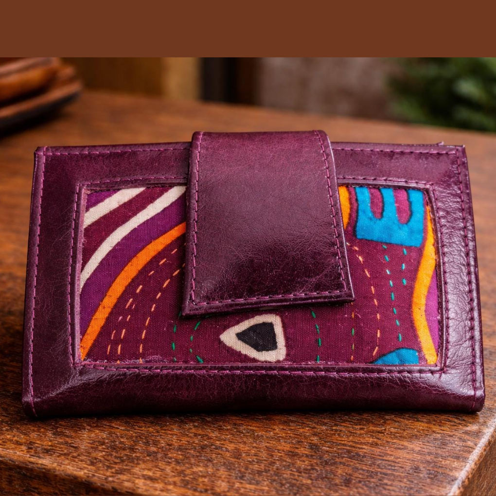 Handmade Leather Mola Bifold Wallet – Medium Women’s Artisan Purse
