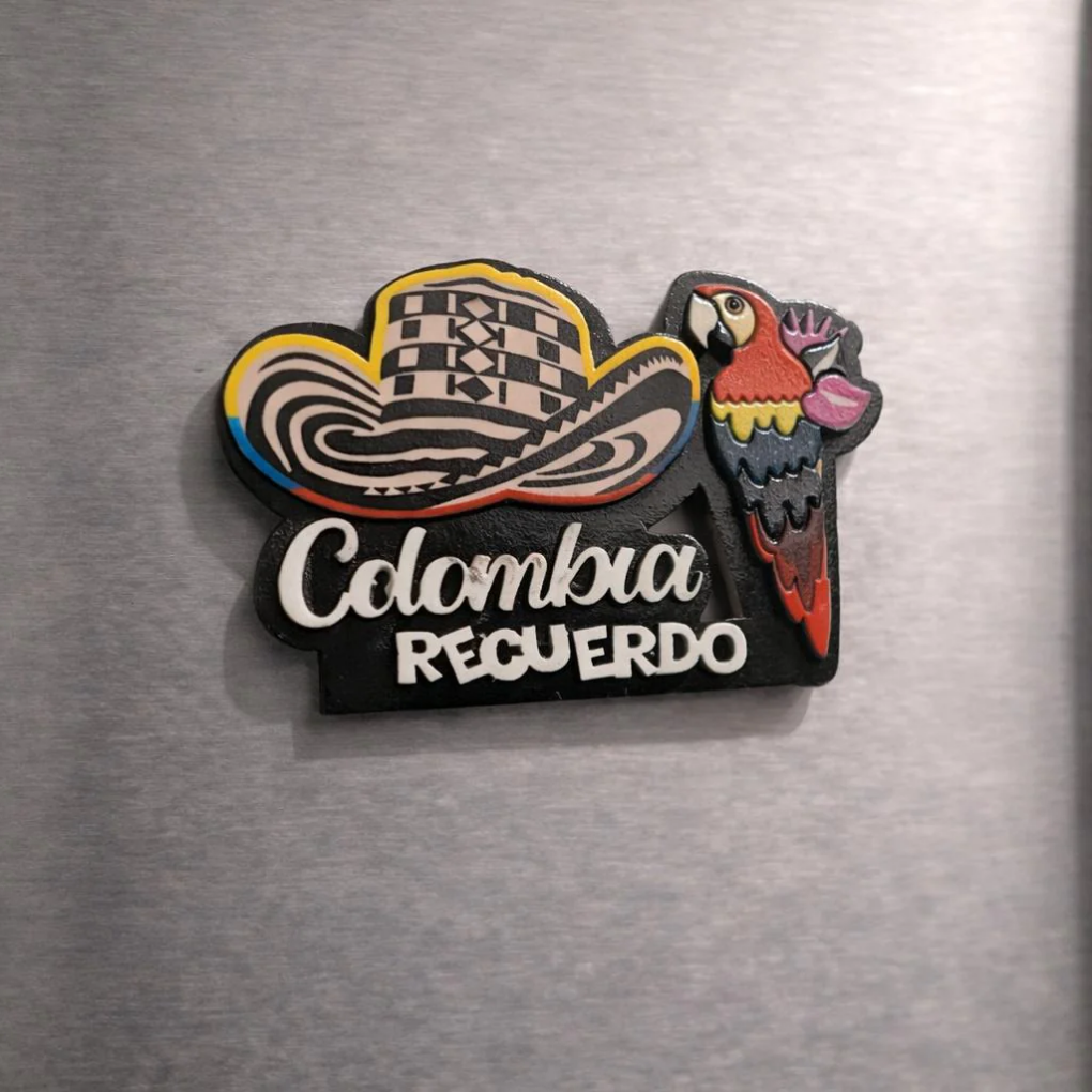 Colombia Souvenir Magnet – MDF Fridge Magnet with Sombrero Vueltiao and Colorful Parrot