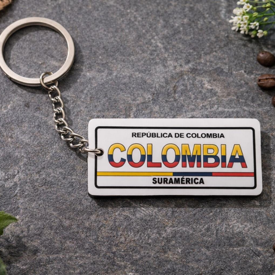 Colombian Rubber Plate Keychain – “COLOMBIA” License Plate Style Souvenir