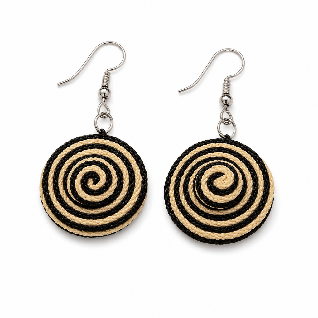 Sombrero Vueltiao earrings inspired by Colombian woven hats