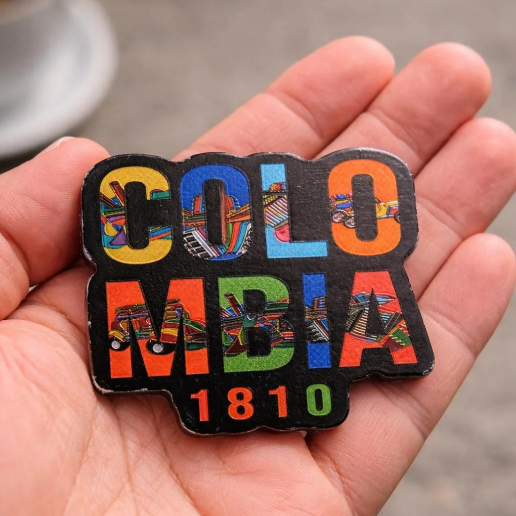 Colombia Reflective Magnet – Shiny Adhesive Fridge Magnet with Colombian Flag