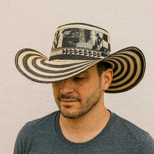 Handmade Colombian Vueltiao Hat | Caña Flecha Fiber, Black &amp; White