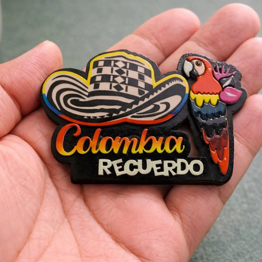 Colombia Souvenir Magnet – MDF Fridge Magnet with Sombrero Vueltiao and Colorful Parrot