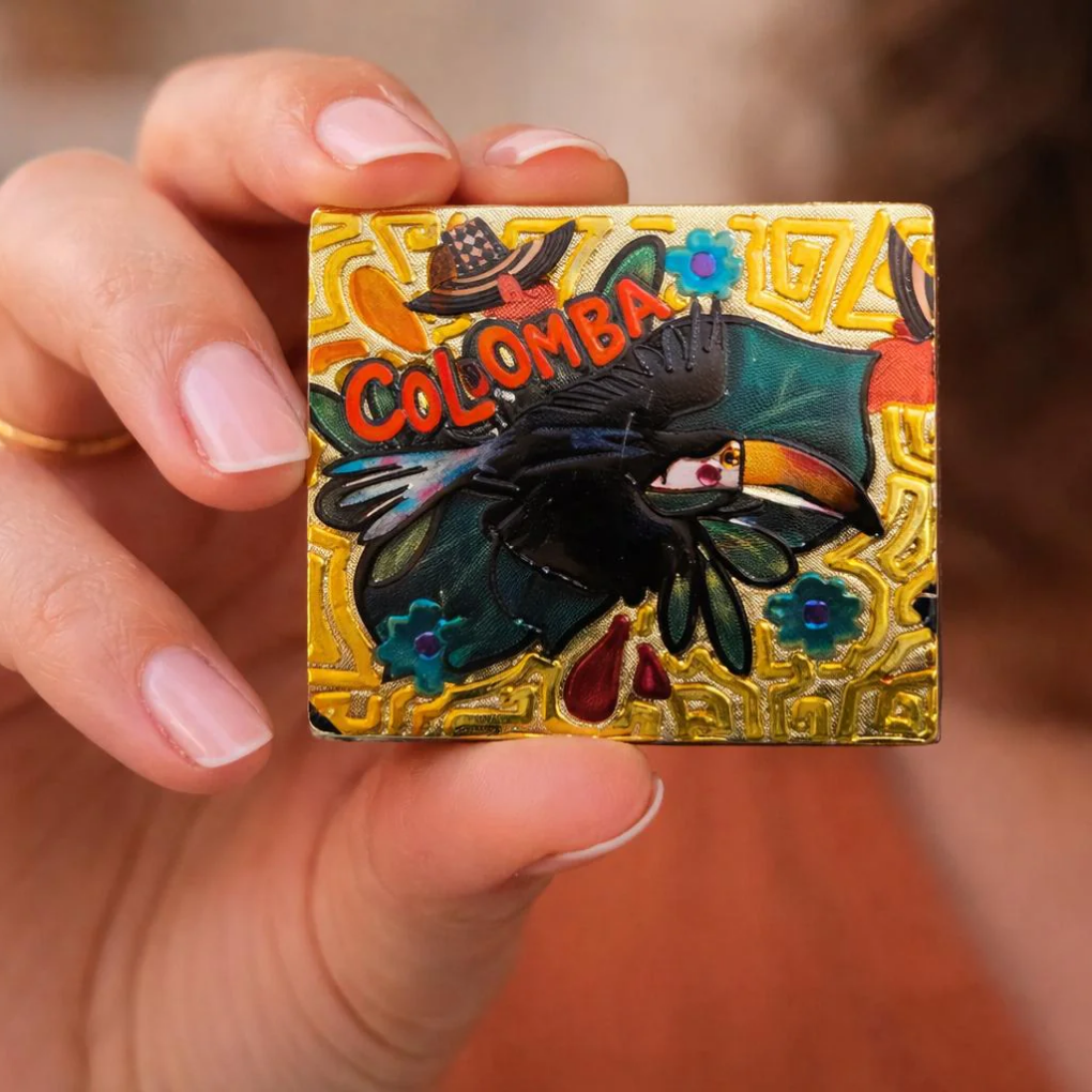 Golden Colombia Map Magnet – Shiny Metallic Souvenir with National Flag Colors