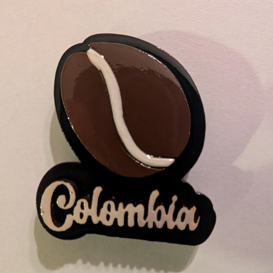 Handmade Colombian Fridge Magnet – Colorful Coffee Culture &amp; Mini Figures – Artisan Souvenir from Colombia