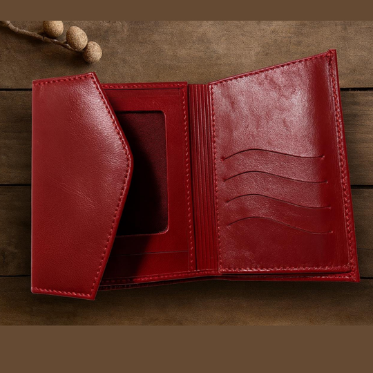 Handmade Colombian Leather Wallet | Artisan Bifold with Snap Closure