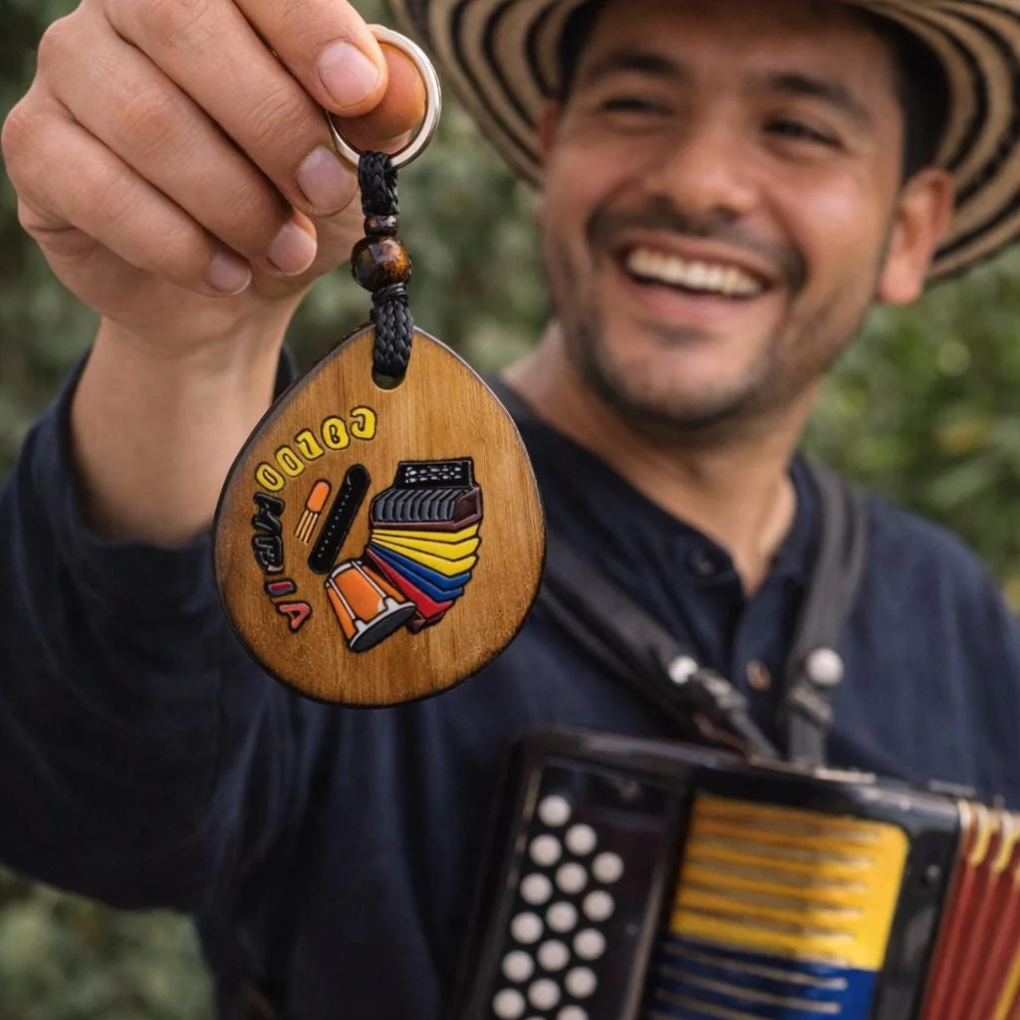 Handmade Colombian Coconut Keychain – Natural Tropical Souvenir with Toucan, Vallenato &amp; Fruit Seller Designs