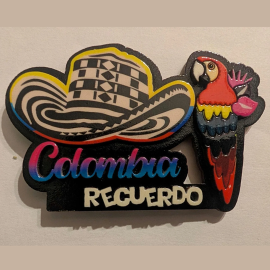 Colombia Souvenir Magnet – MDF Fridge Magnet with Sombrero Vueltiao and Colorful Parrot