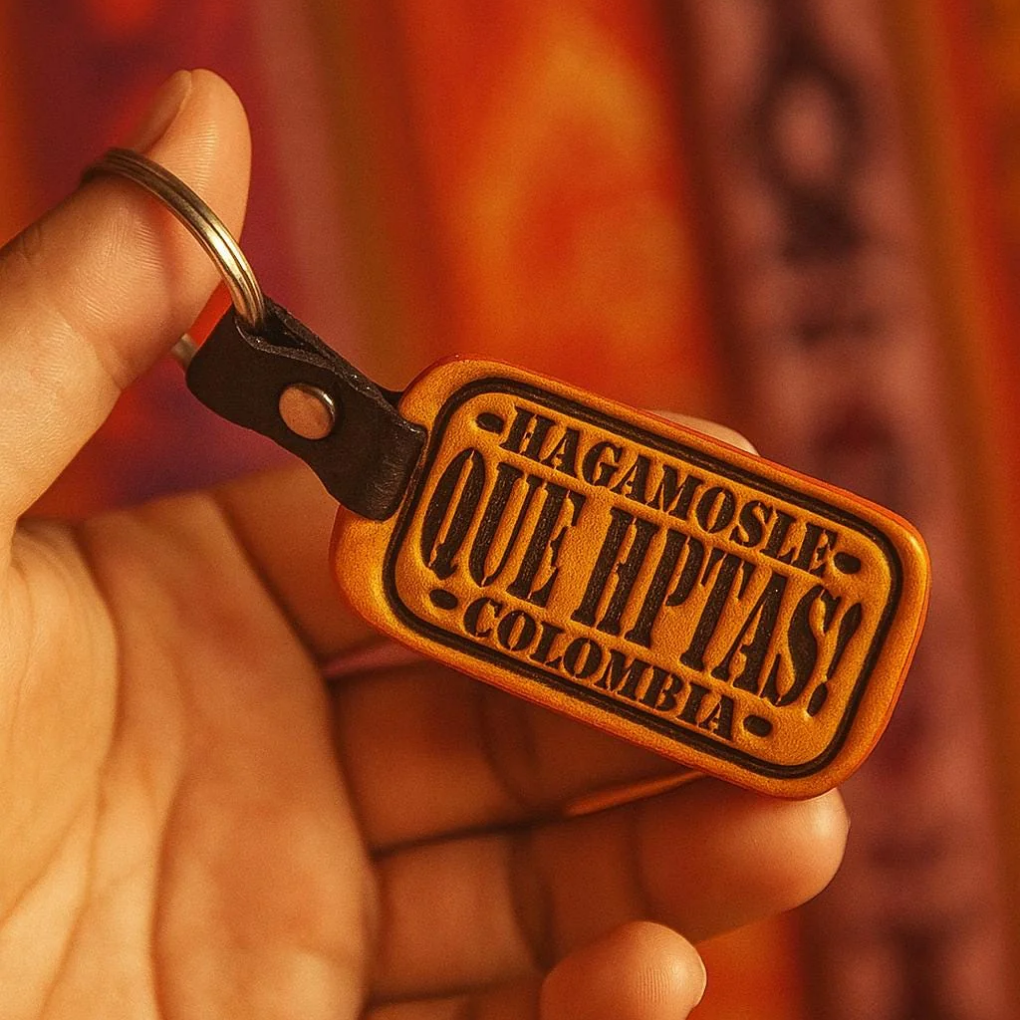 Handmade Colombian Leather Keychain – Funny Latin Phrases, Souvenir Gift