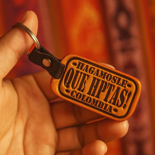 Handmade Colombian Leather Keychain – Funny Latin Phrases, Souvenir Gift