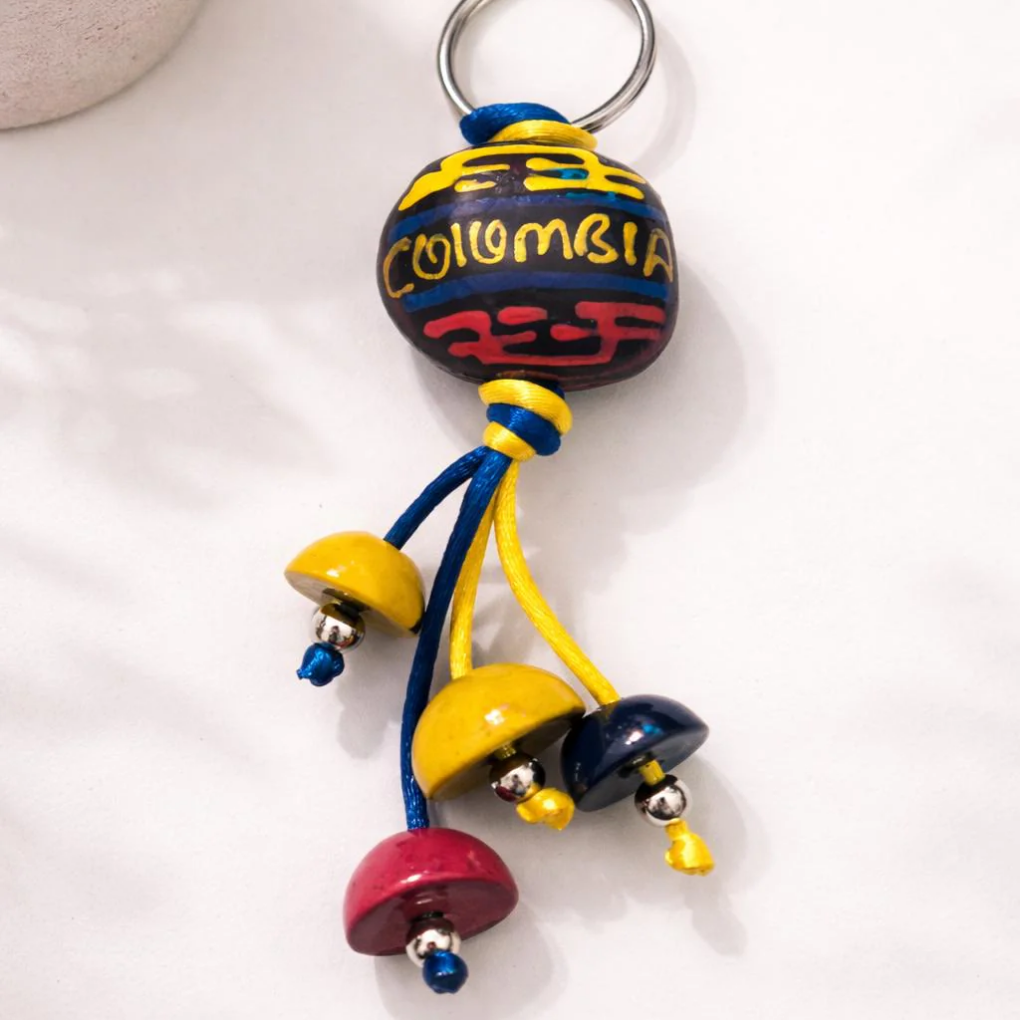 Handmade Colombian Beaded Keychain – Hand-Painted Ceramic/Resin Beads in Flag Colors