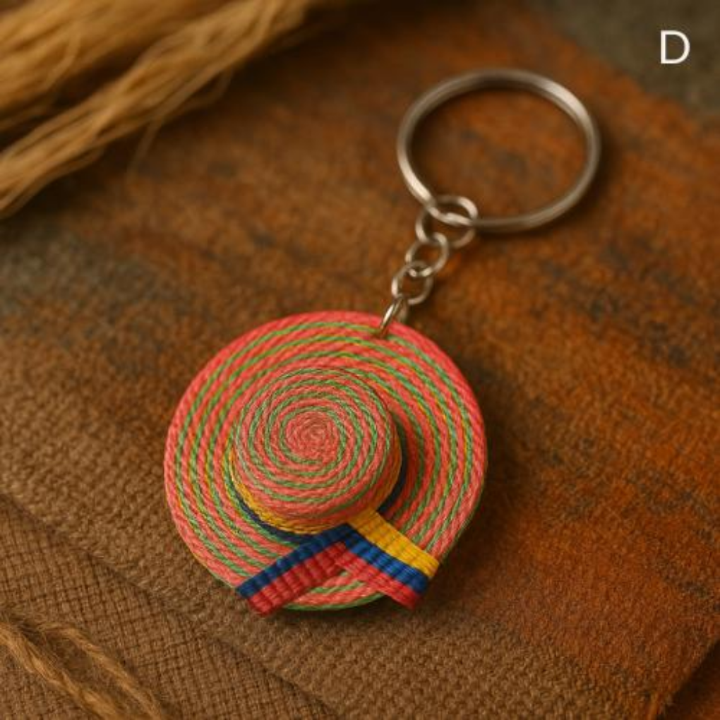Handmade Sombrero Vueltiao Keychain – Colombian Pride Accessory