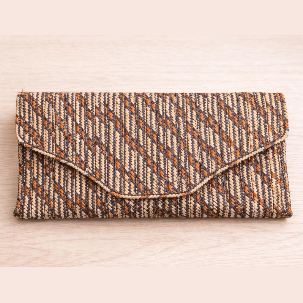Handwoven Caña Flecha Clutch – Natural