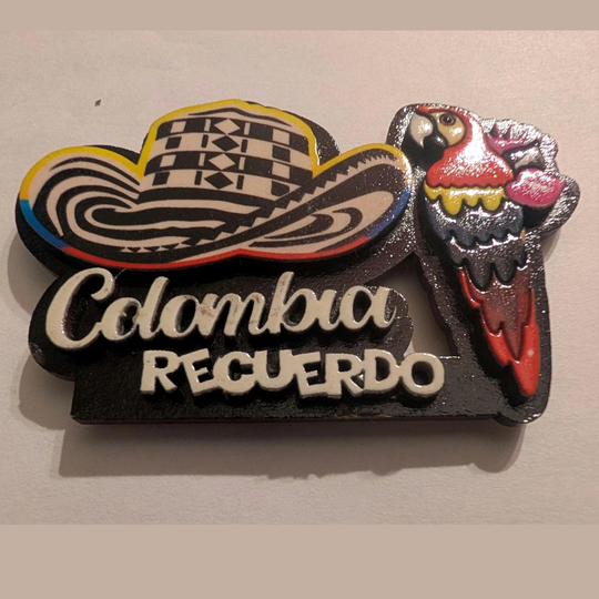 Colombia Souvenir Magnet – MDF Fridge Magnet with Sombrero Vueltiao and Colorful Parrot
