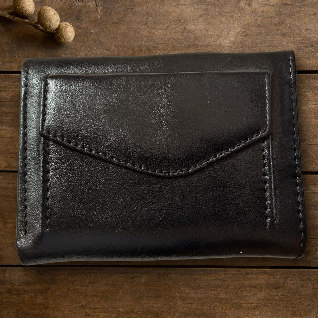 Handmade Colombian Leather Wallet | Artisan Bifold with Snap Closure