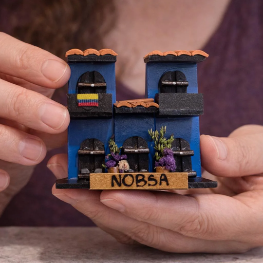 Handmade Colombian Two-Story House Magnet – 3D Wooden Fridge Souvenir with Balcony and Flowers
