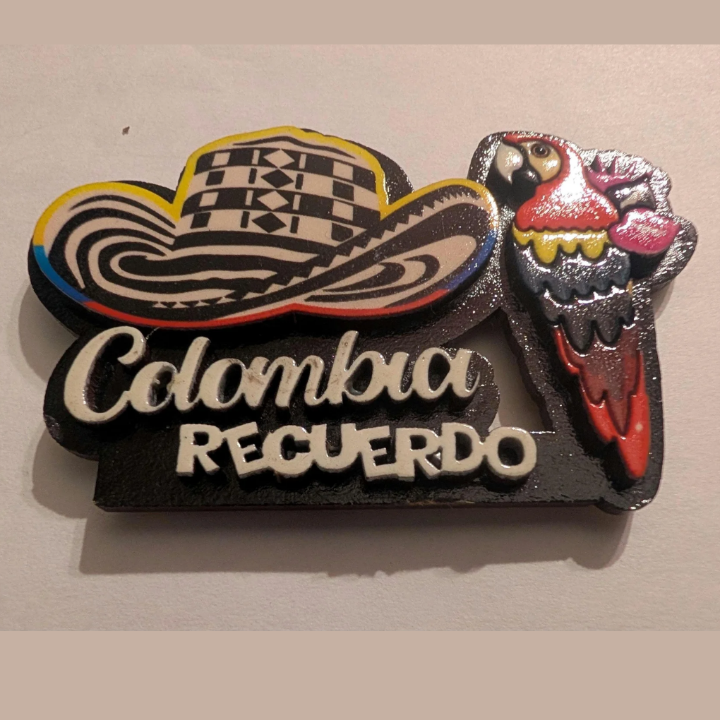 Colombia Souvenir Magnet – MDF Fridge Magnet with Sombrero Vueltiao and Colorful Parrot