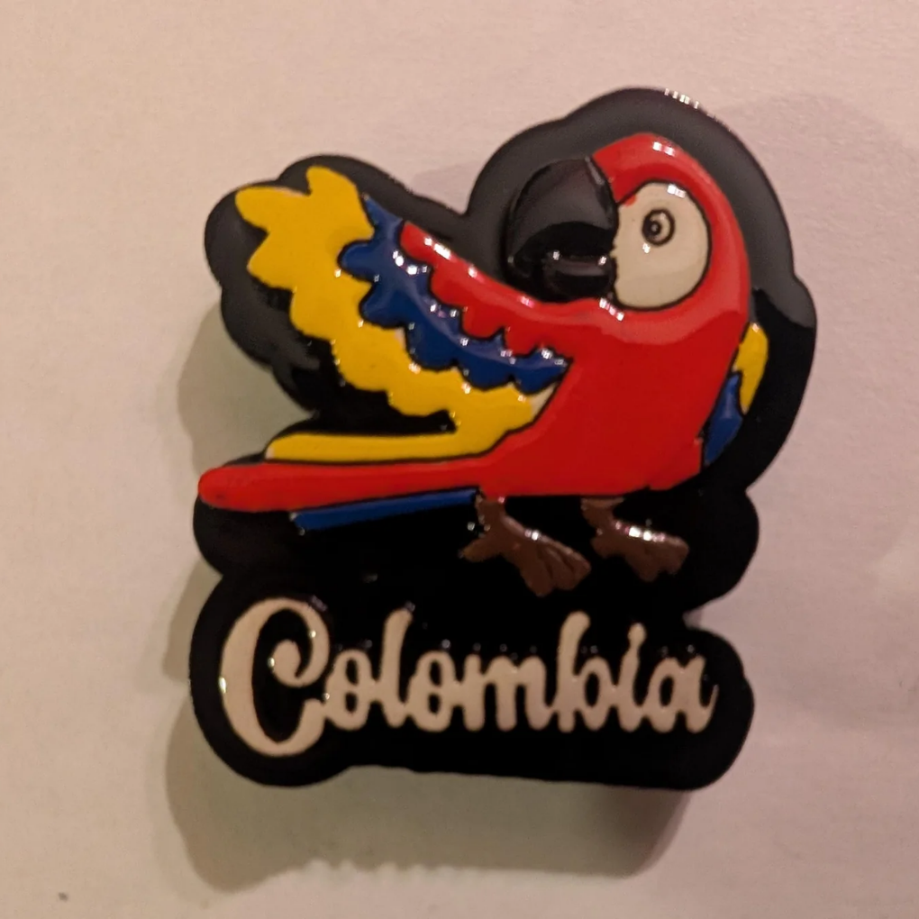 Handmade Colombian Fridge Magnet – Colorful Coffee Culture &amp; Mini Figures – Artisan Souvenir from Colombia