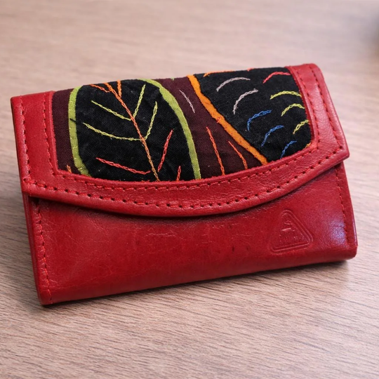 Vibrant Handmade Leather Mola Wallet – Authentic Colombian Art | Magnetic Closure, Zipper Pocket &amp; Compact Design