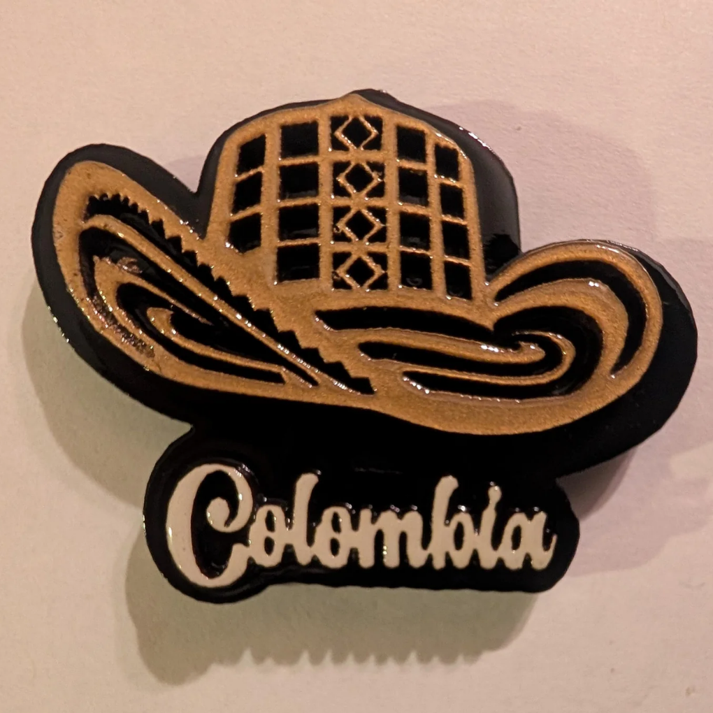 Handmade Colombian Fridge Magnet – Colorful Coffee Culture &amp; Mini Figures – Artisan Souvenir from Colombia