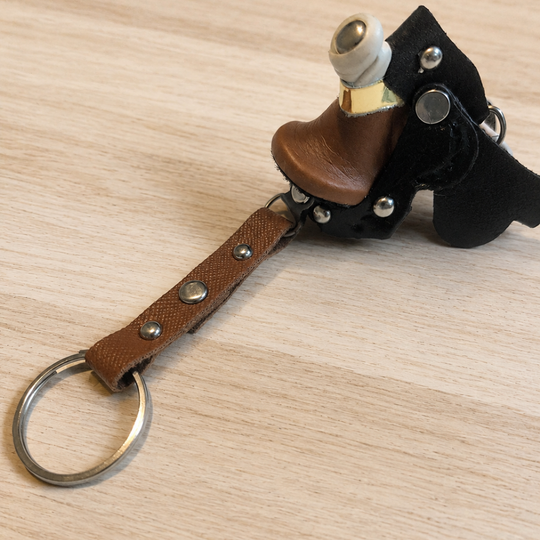 Handmade Equestrian Saddle Keychain – Horse Lover Gift, Rustic Leather-Inspired Charm, Customizable Accessory