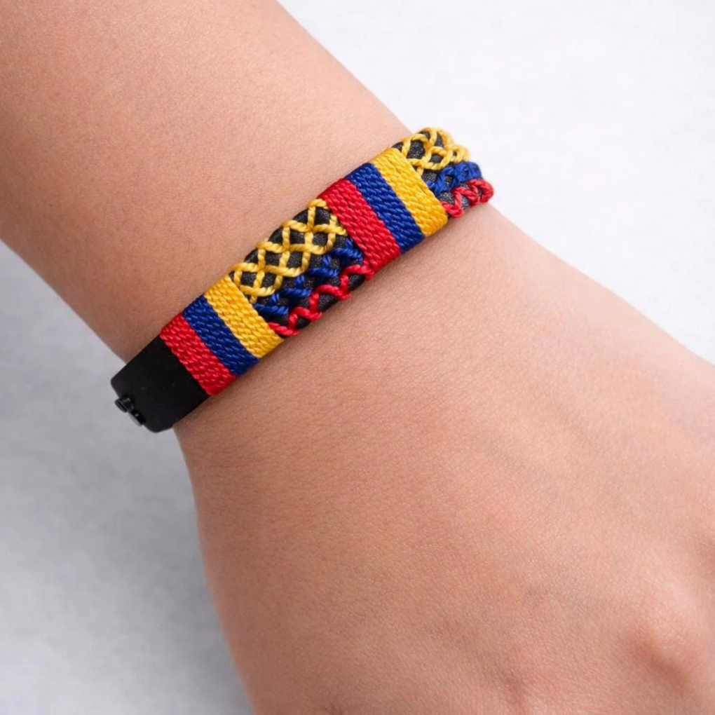 Handmade Colombian Leather Bracelet | Woven Tricolor Cord, Artisan Friendship Wristband